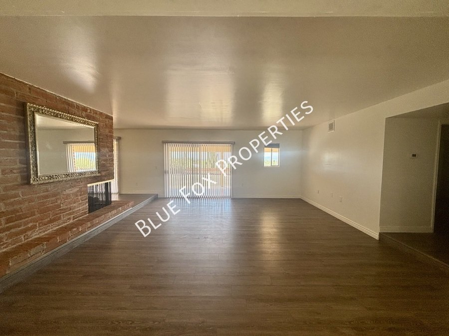 900 E Vía Lucitas property image