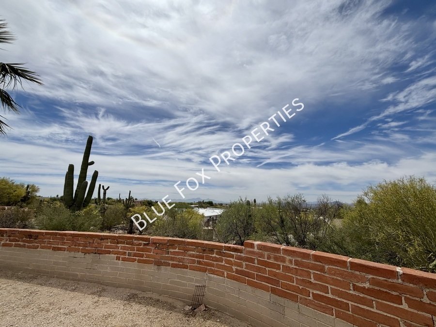 900 E Vía Lucitas property image