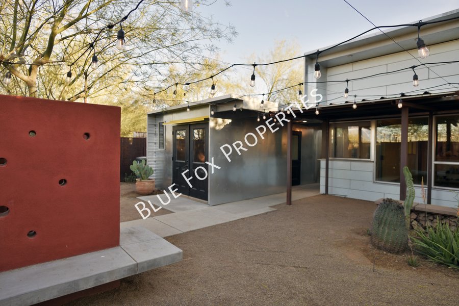 1150 E 15th Street property image