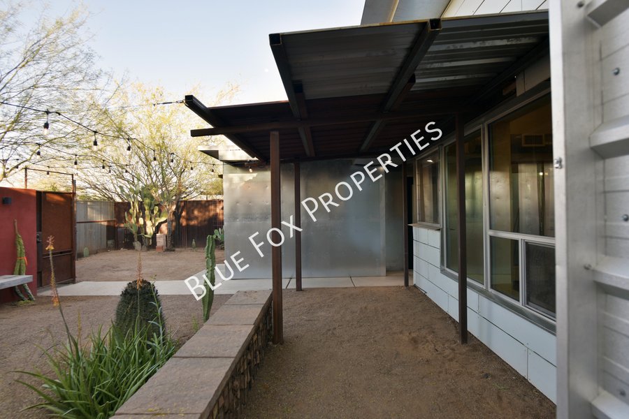1150 E 15th Street property image