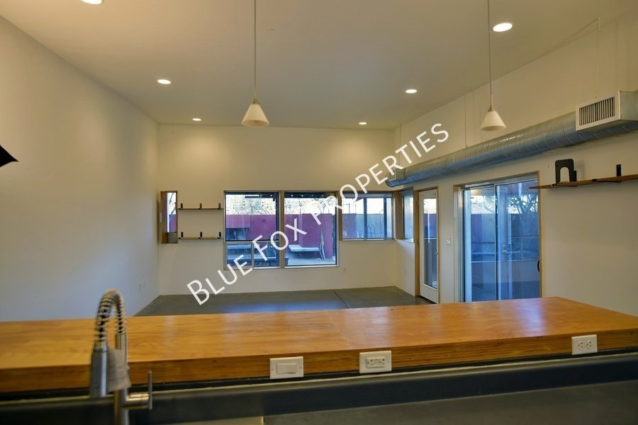 1150 E 15th Street property image
