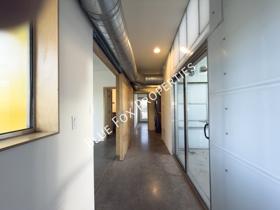 1150 E 15th Street property image