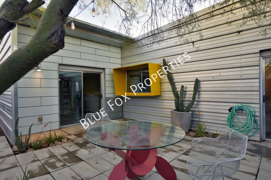 1150 E 15th Street property image