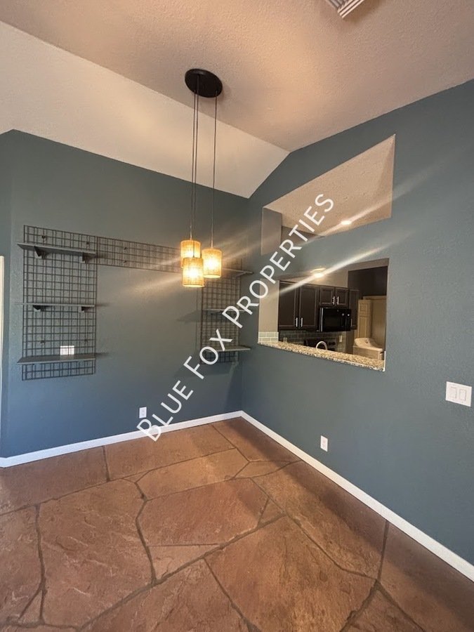 Beautiful 3 bed 2 bath home in NW Tucson property image