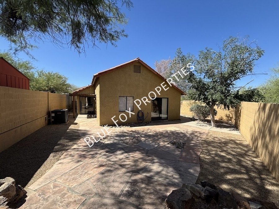 Beautiful 3 bed 2 bath home in NW Tucson property image