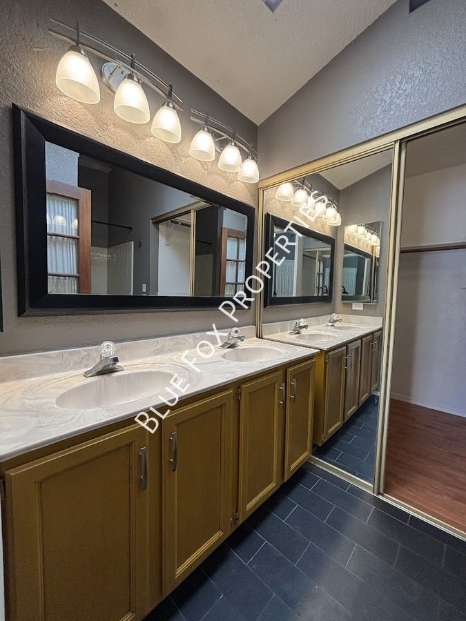 Beautiful 3 bed 2 bath home in NW Tucson property image