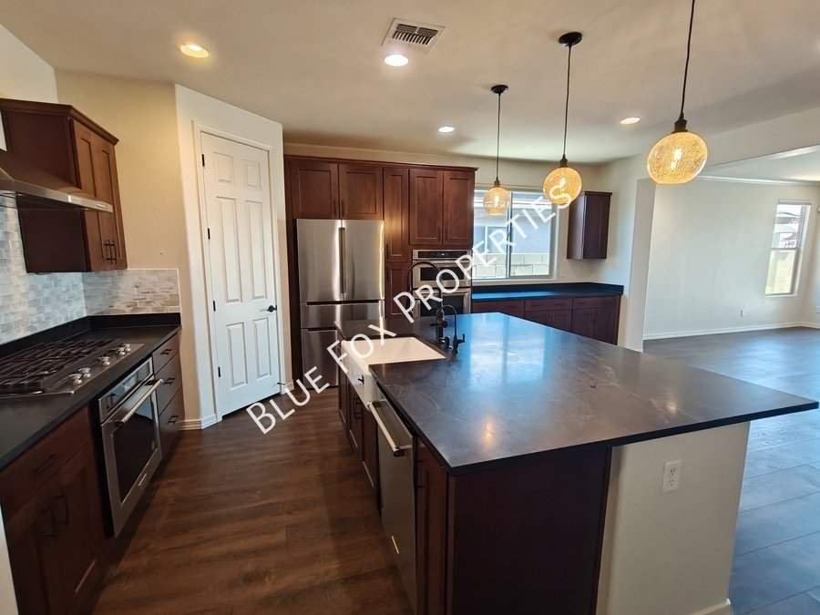 8454 N Lone Ranger Road property image