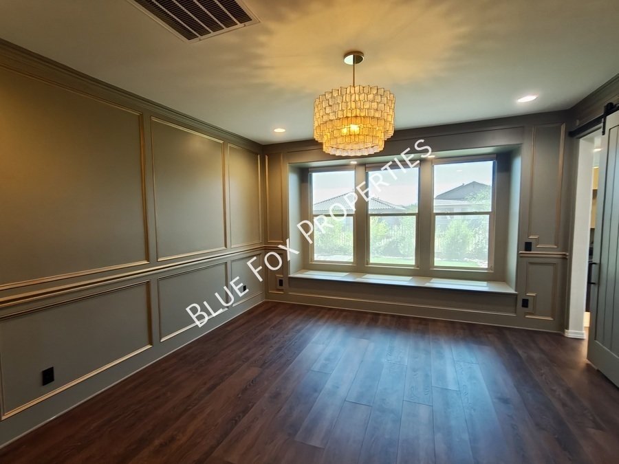 8454 N Lone Ranger Road property image