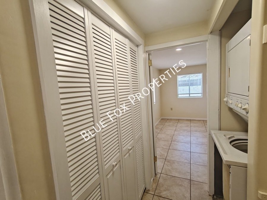 Cute 1 Bedroom 1 Bath Near U of A -Save of Utilities property image