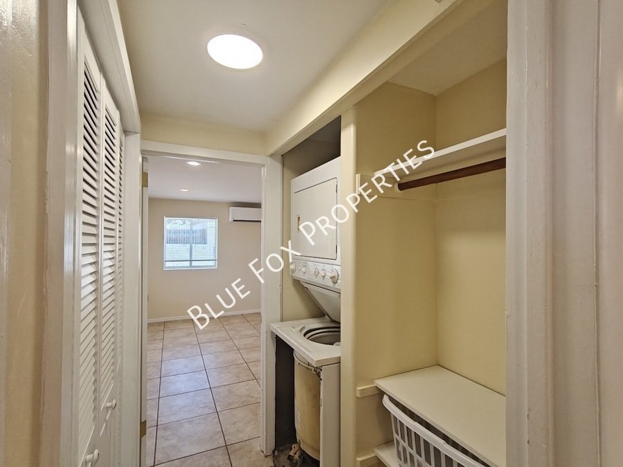 Cute 1 Bedroom 1 Bath Near U of A -Save of Utilities property image