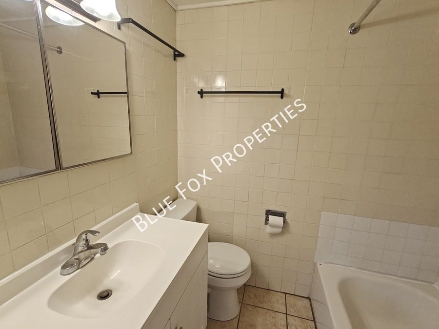 Cute 1 Bedroom 1 Bath Near U of A -Save of Utilities property image