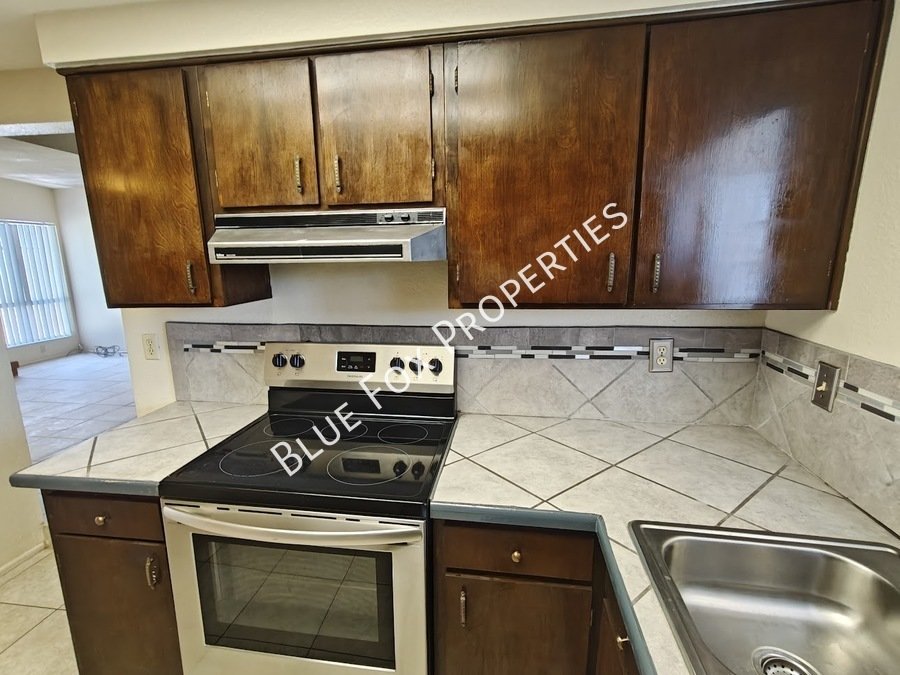 Drive home tomorrow to this ready to move in 2 bedroom! property image
