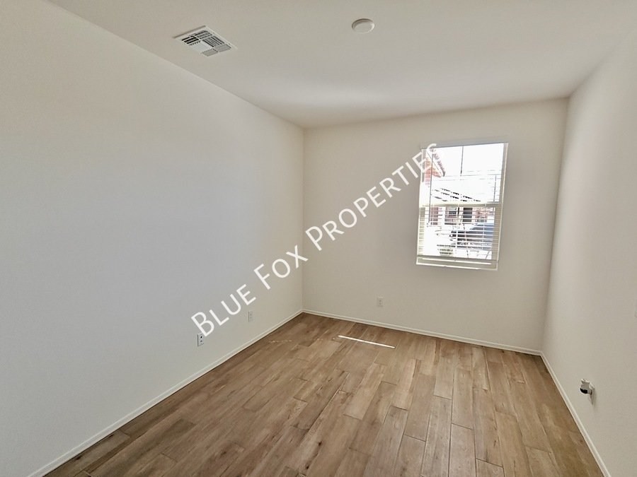 9251 N Peridot Vista Ave property image