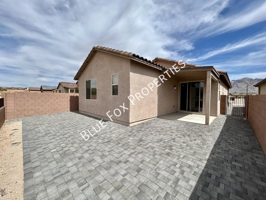 9251 N Peridot Vista Ave property image