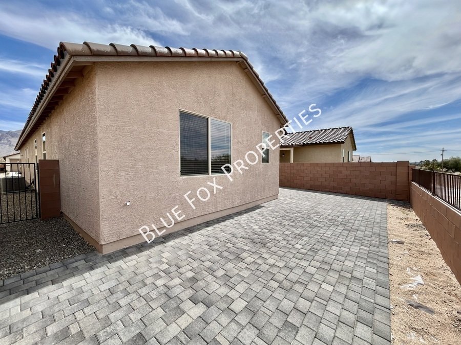 9251 N Peridot Vista Ave property image