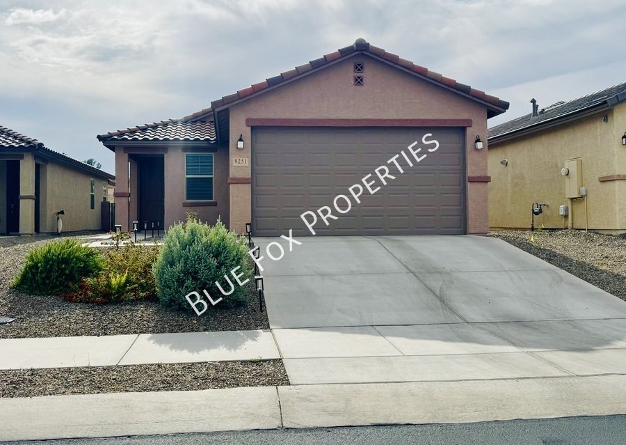 9251 N Peridot Vista Ave property image