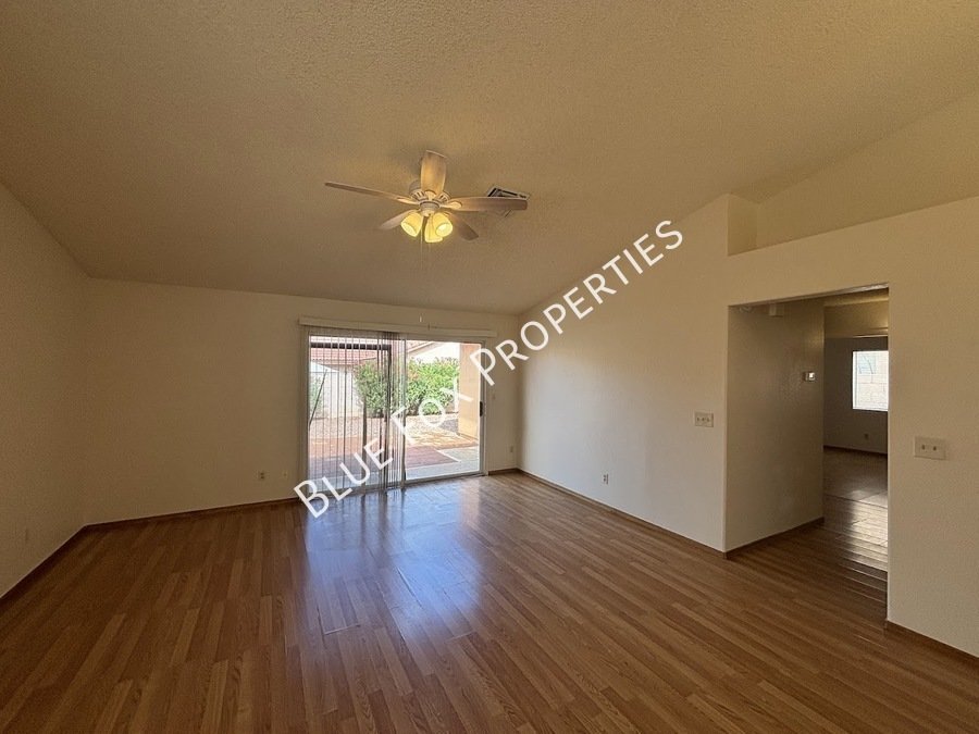 9913 N Woodstone Trail property image