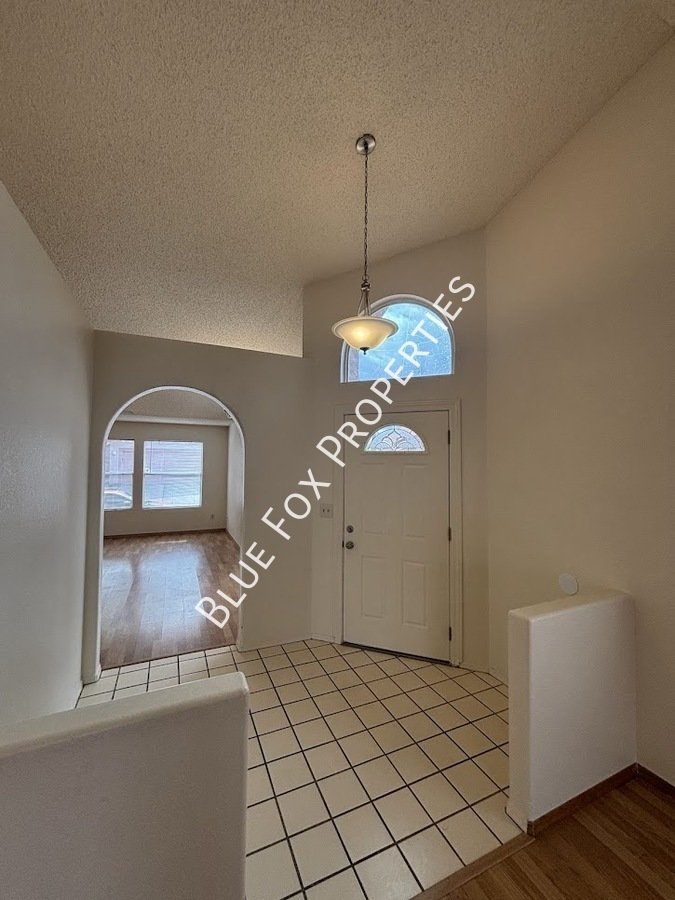 9913 N Woodstone Trail property image
