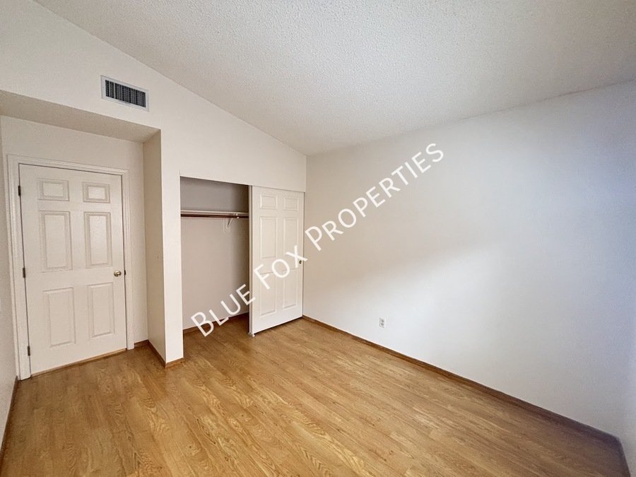 9913 N Woodstone Trail property image