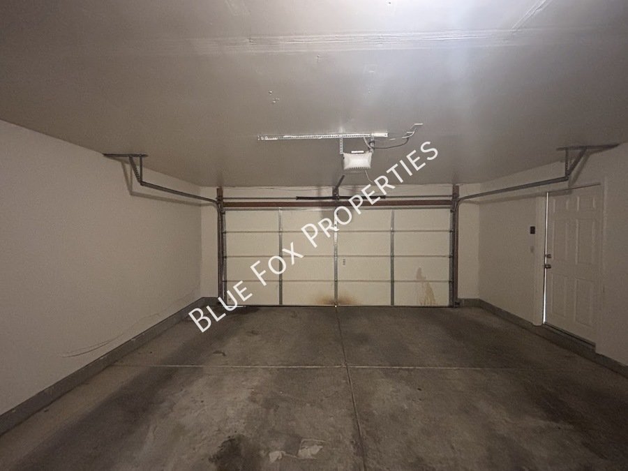 9913 N Woodstone Trail property image