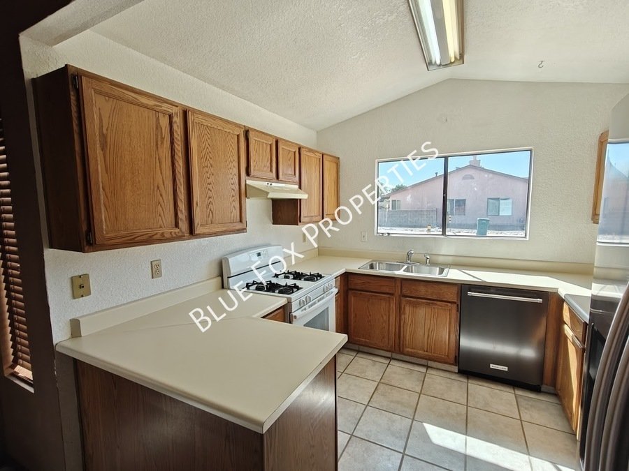 9073 N. Tiger Eye Way property image