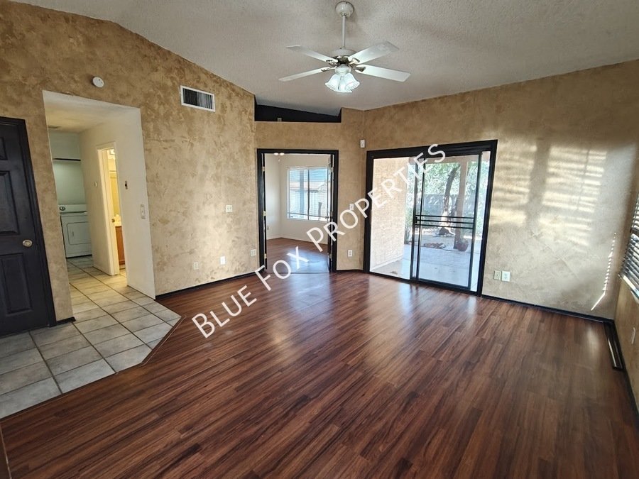 9073 N. Tiger Eye Way property image