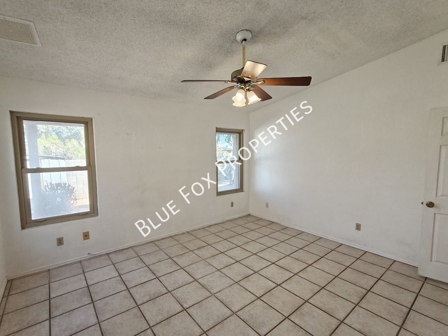 9073 N. Tiger Eye Way property image