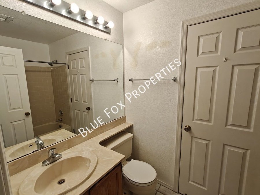 9073 N. Tiger Eye Way property image
