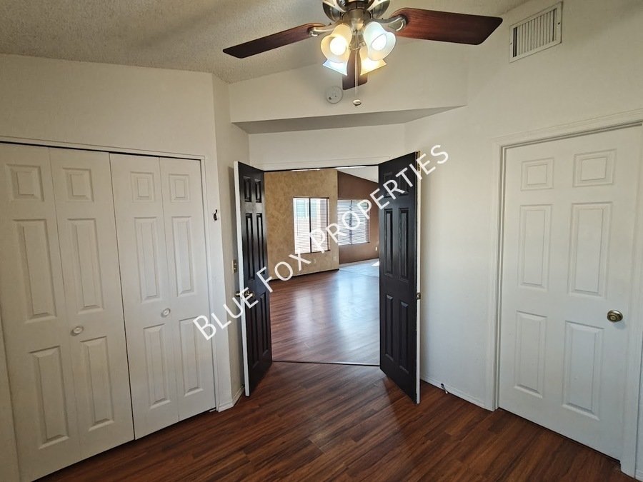 9073 N. Tiger Eye Way property image