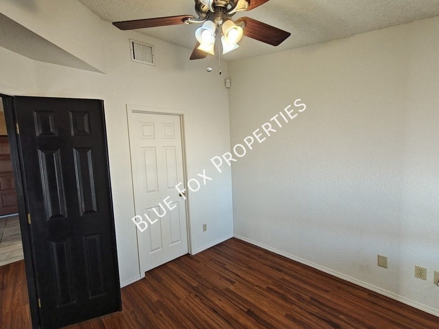 9073 N. Tiger Eye Way property image