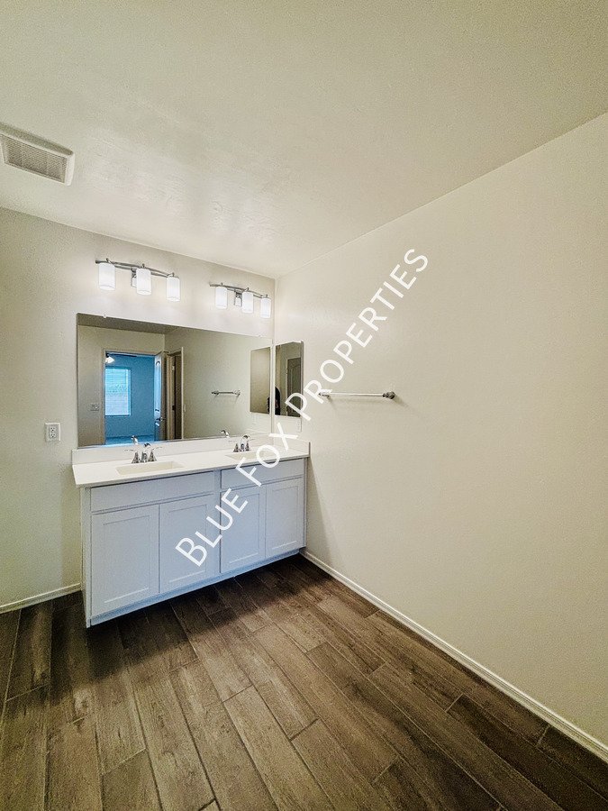 6563 West Camino Pizarro property image