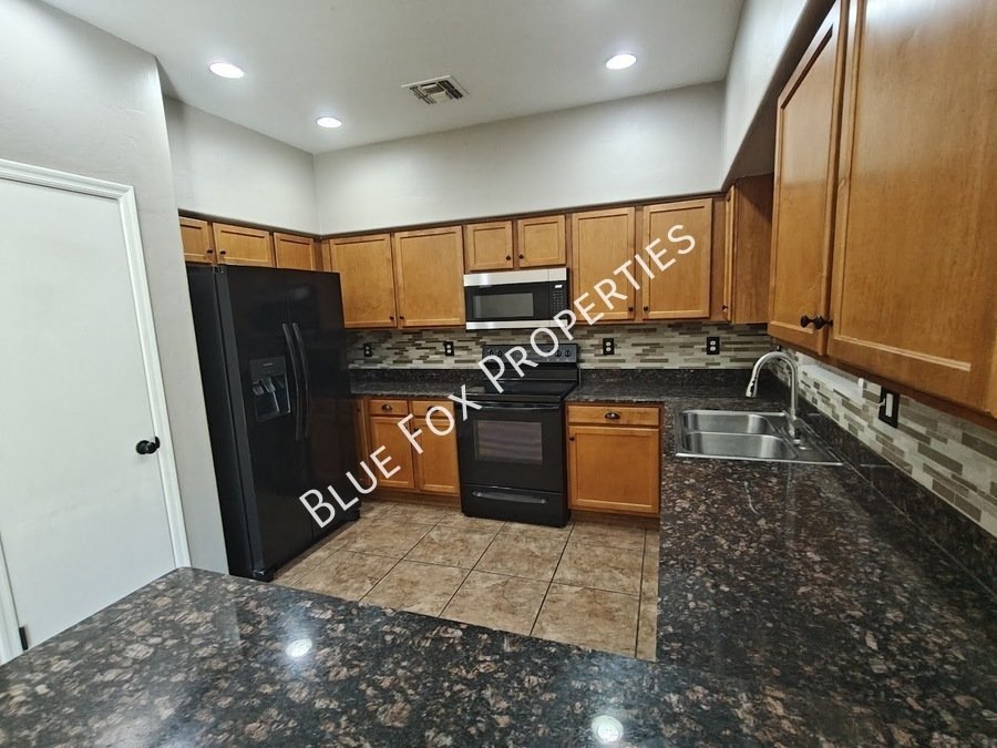250 E Calle Puente Azul property image