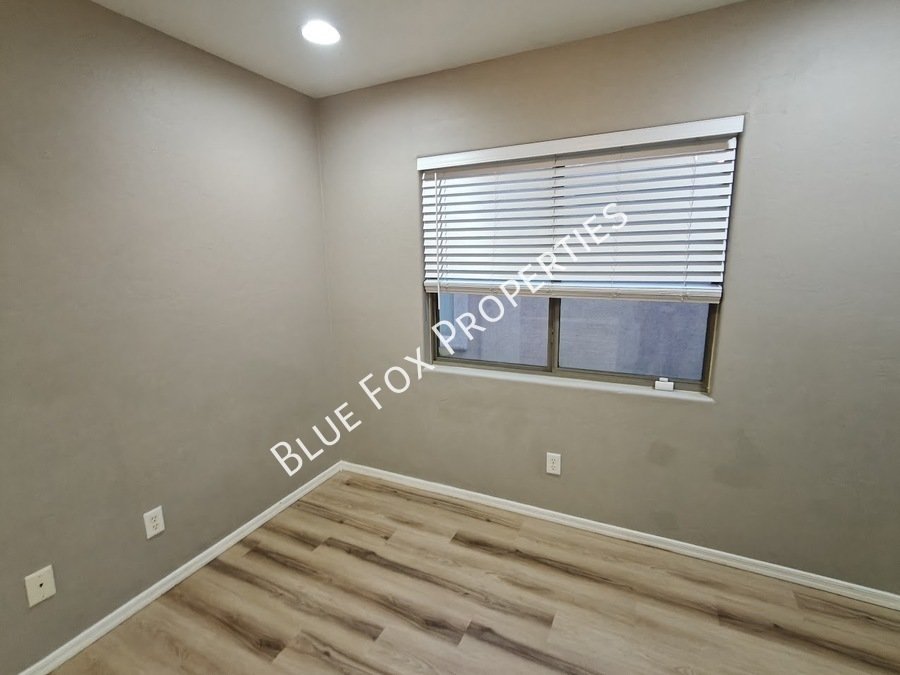 250 E Calle Puente Azul property image