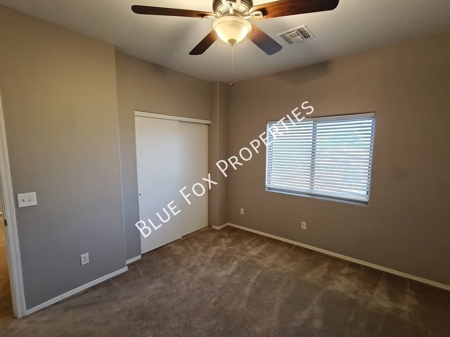 250 E Calle Puente Azul property image