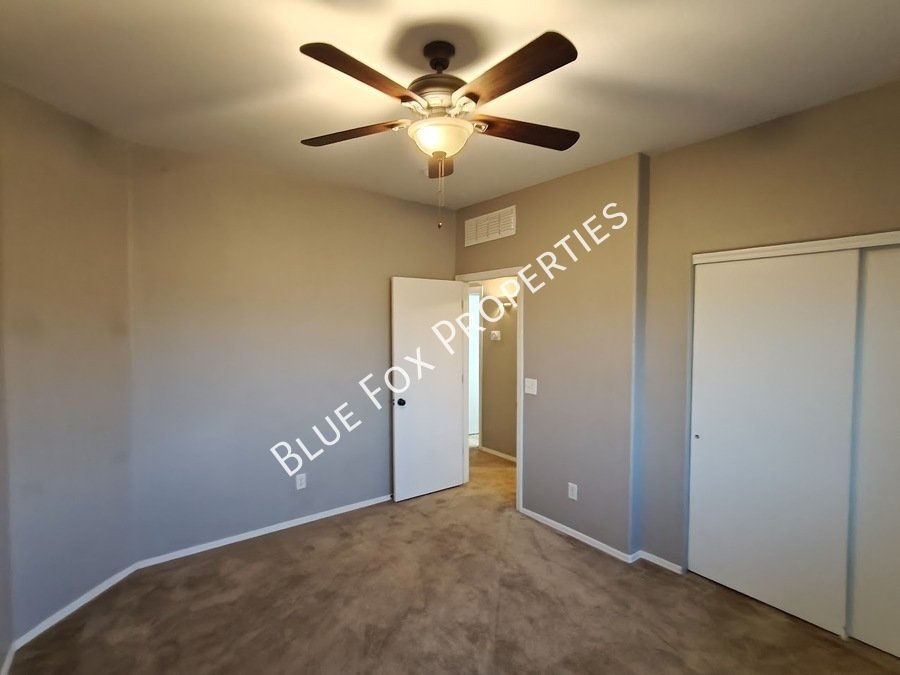 250 E Calle Puente Azul property image