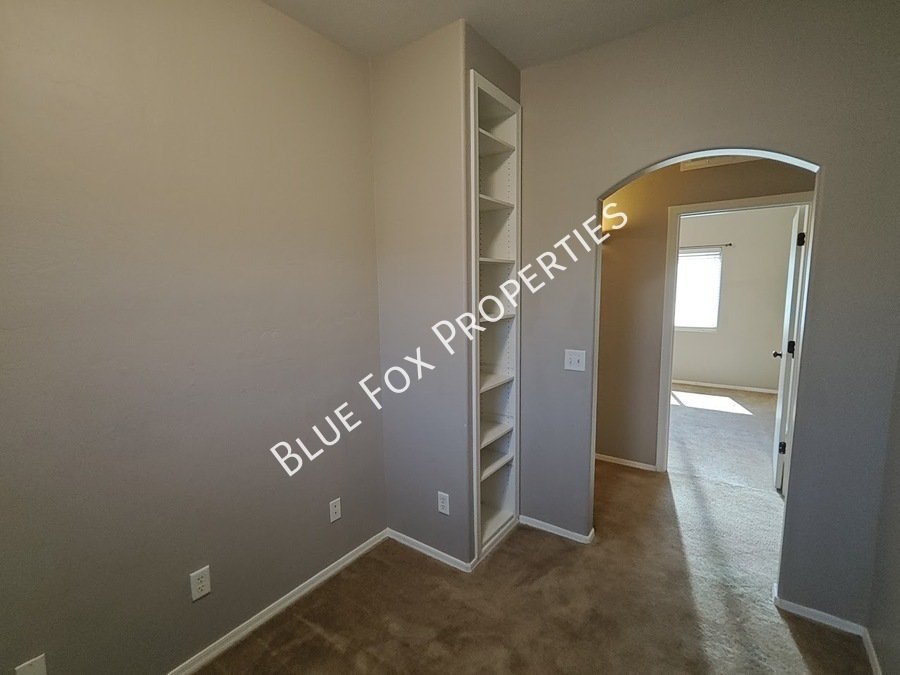 250 E Calle Puente Azul property image