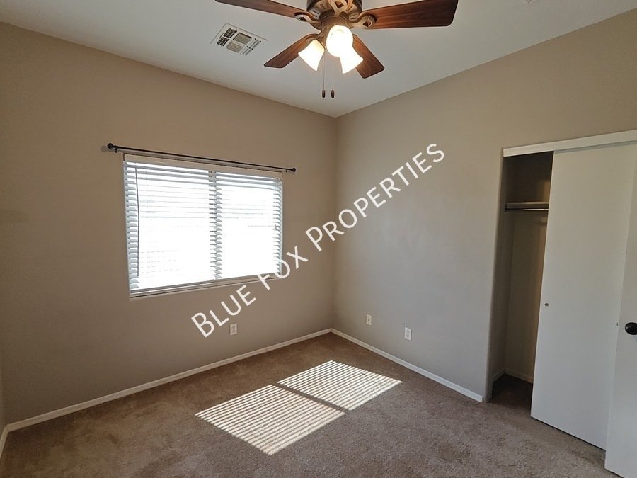 250 E Calle Puente Azul property image