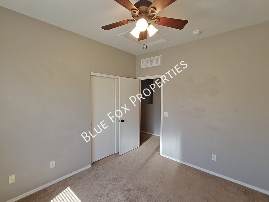 250 E Calle Puente Azul property image