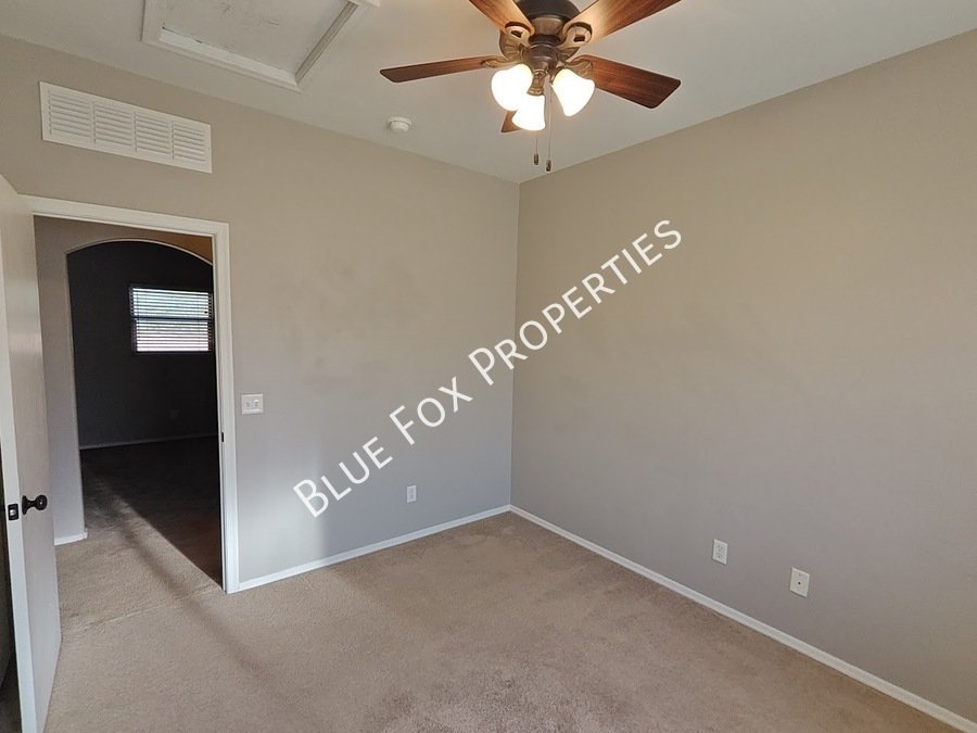 250 E Calle Puente Azul property image