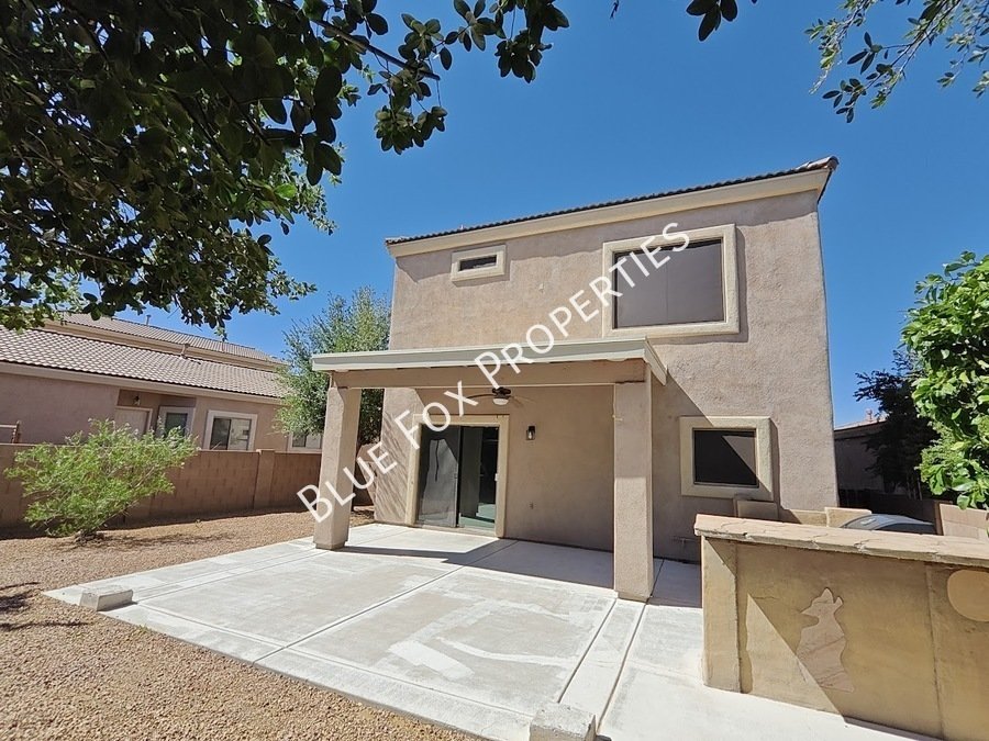 250 E Calle Puente Azul property image