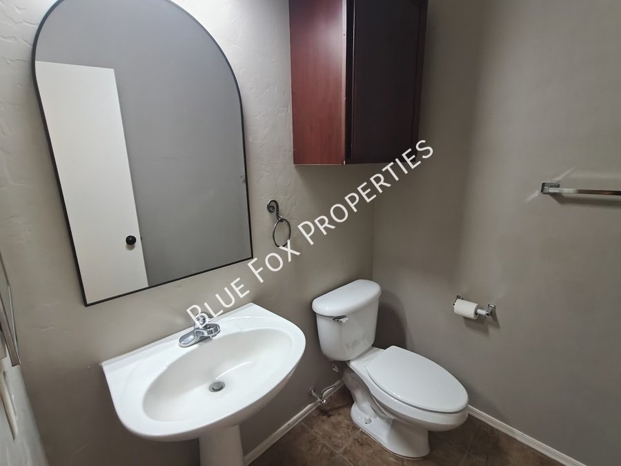250 E Calle Puente Azul property image