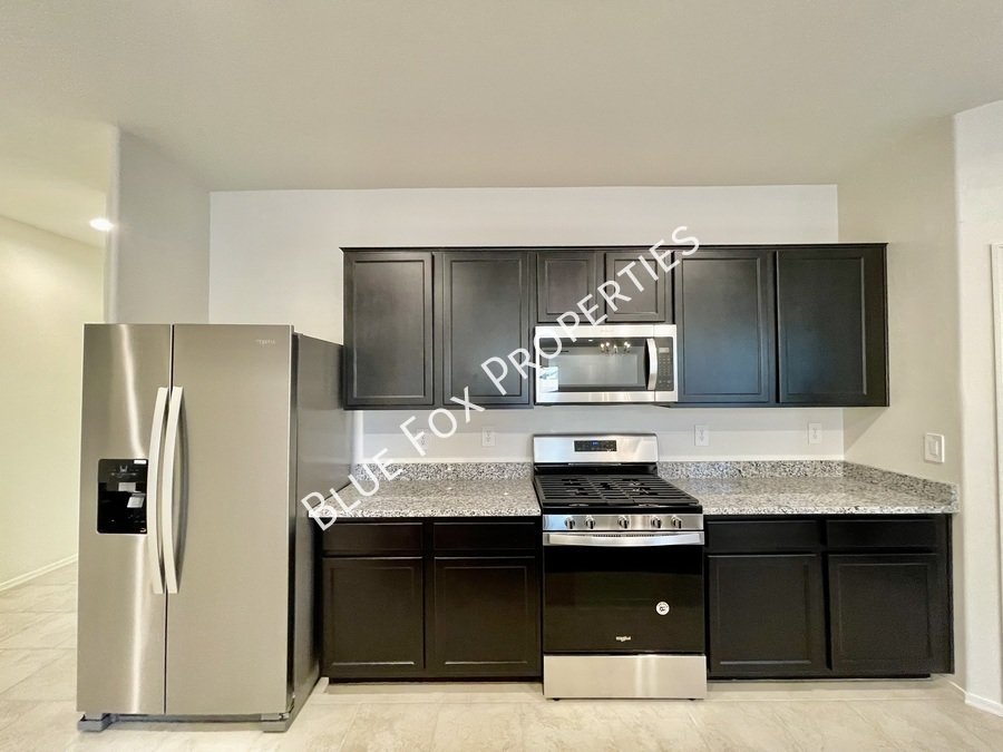 9225 W. Trotting Wolf Trail property image