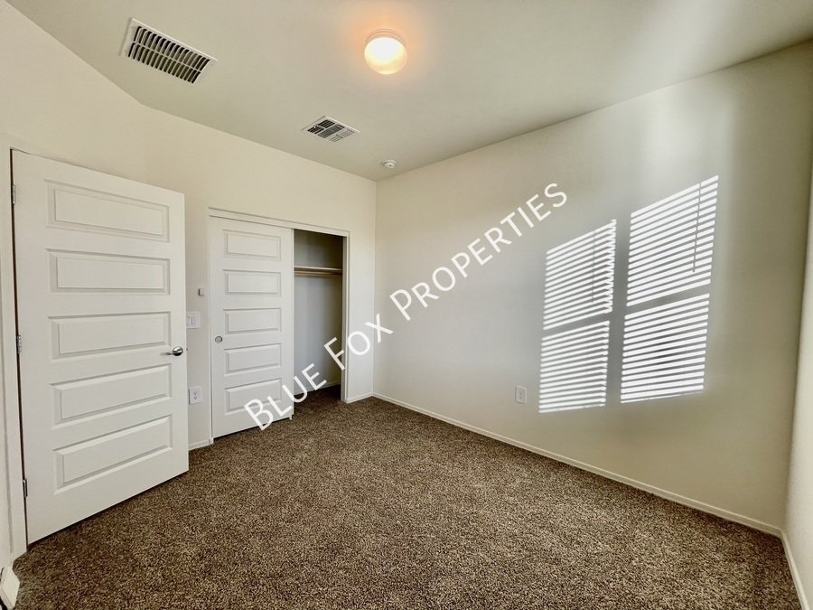 9225 W. Trotting Wolf Trail property image