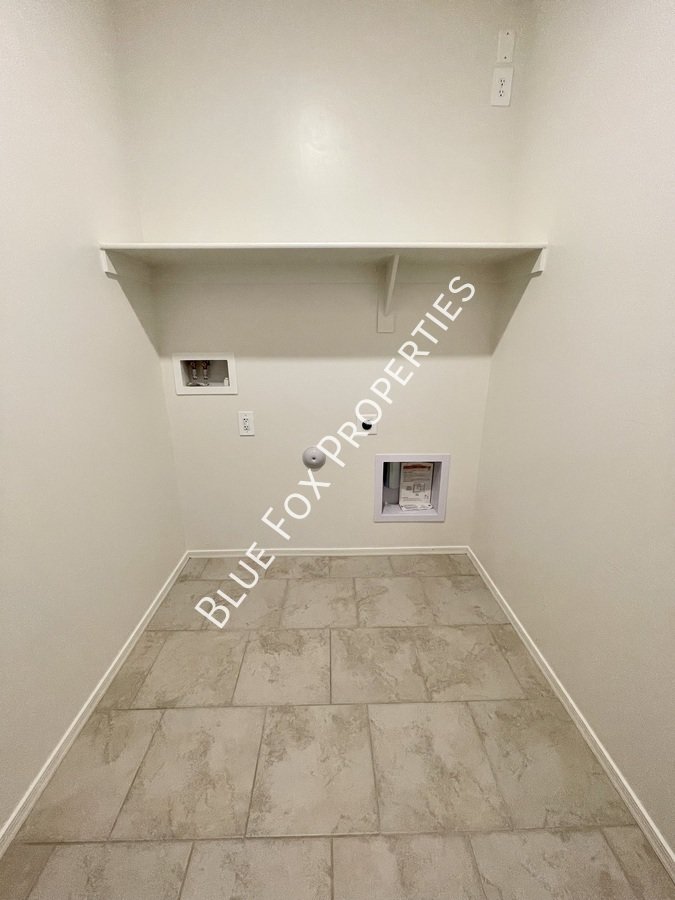 9225 W. Trotting Wolf Trail property image