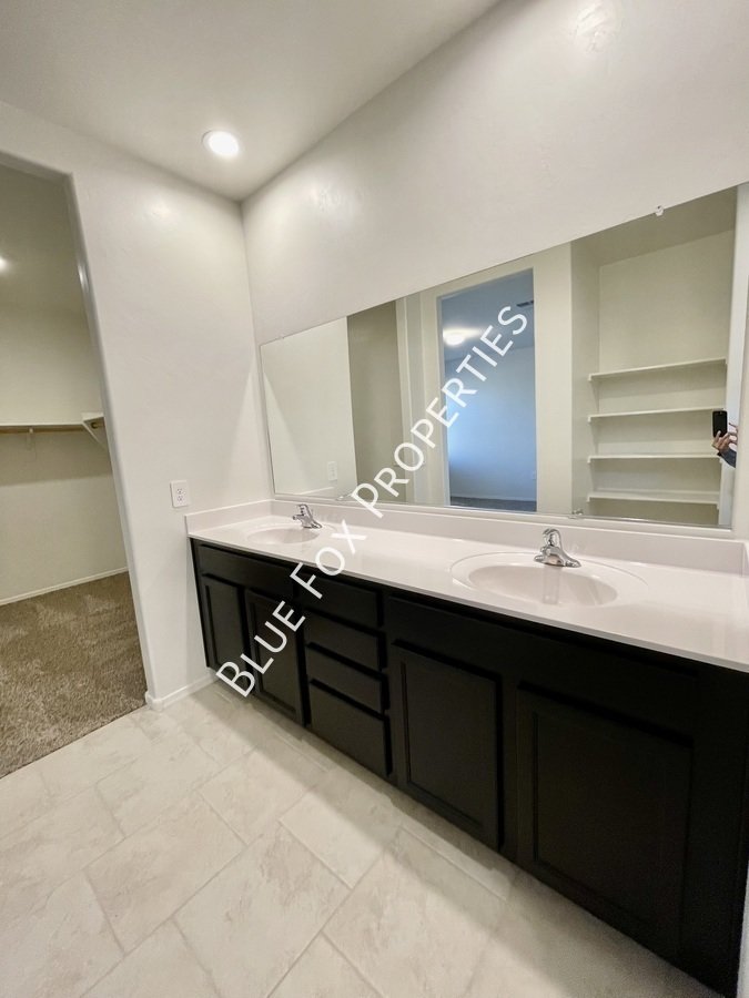 9225 W. Trotting Wolf Trail property image