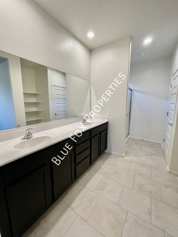 9225 W. Trotting Wolf Trail property image