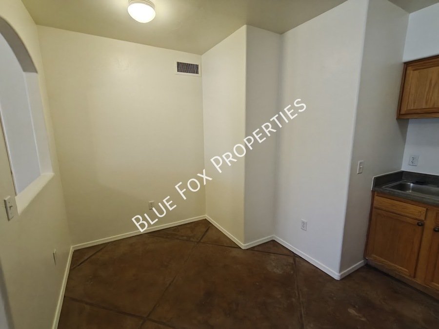 Duplex unit with private yard and parking! property image