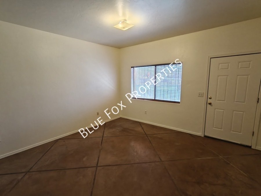 Duplex unit with private yard and parking! property image
