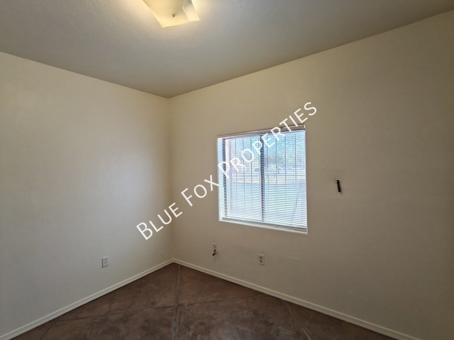 Duplex unit with private yard and parking! property image