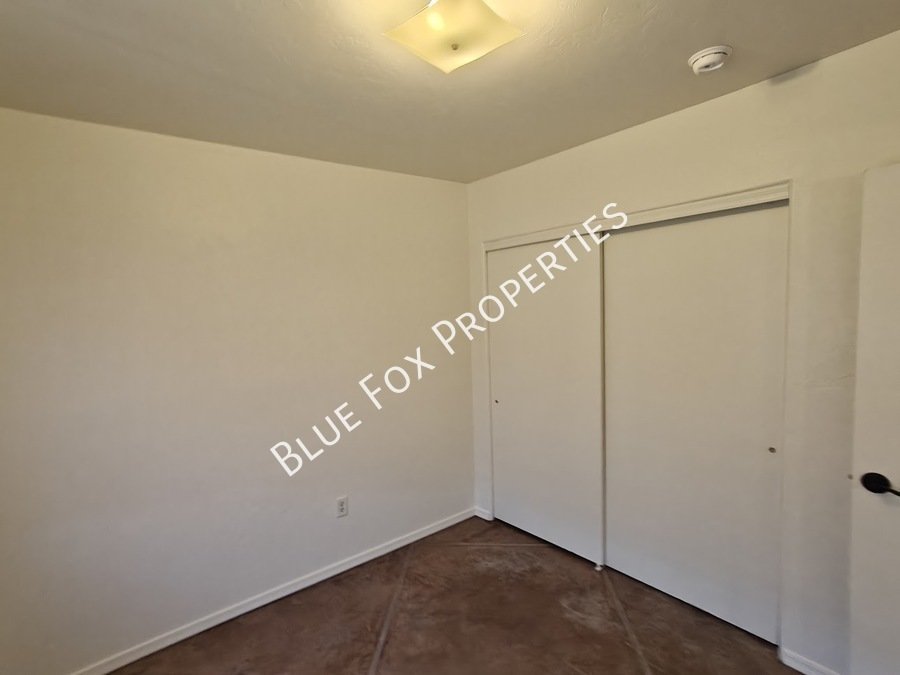 Duplex unit with private yard and parking! property image